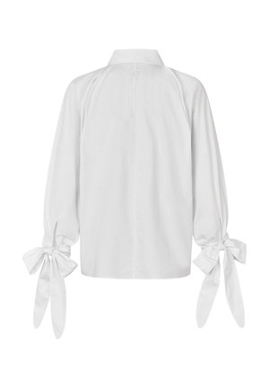 Biela blúzka s rozšíreným golierom, balónovými rukávmi so zaviazanými uzlami na manžetách a hladkým, ľahkým materiálom.