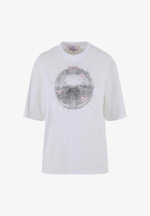 Biała bawełniana koszulka z krótkim rękawem, ozdobiona grafiką srebrnej kuli dyskotekowej, przyozdobioną różowymi kokardkami i małymi różowymi kryształkami.