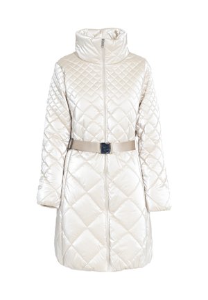 Gestepptes Puffer-Jackett in hellem Creme, mit hohem Kragen, durchgehendem Reißverschluss und einem Stoffgürtel mit silberner Schnalle. Auffälliges Quadratmuster.