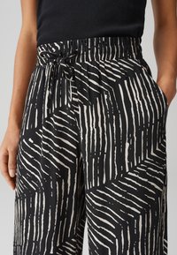 OPUS - Spodnie materiałowe