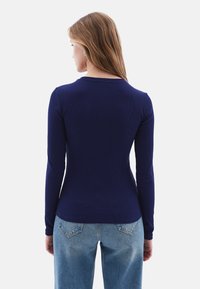 OXXO MIT KNOPFDETAILS - Longsleeve - ocean cavern