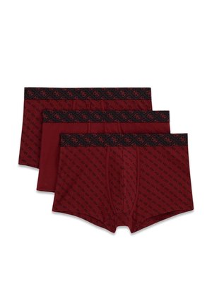 Set di tre boxer di colore rosso scuro, con un motivo texturizzato e una cintura nera con dettagli del logo. Tessuto liscio con un design aderente.