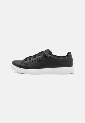 Schwarze Ledersneaker mit runder Zehenpartie, weißer Gummisohle und strukturierten Akzenten. Mit Schnürsenkeln und einem Logo an der Seite.