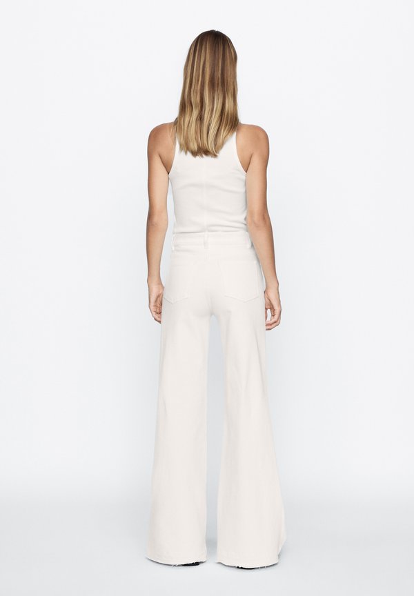 FLARE FIT WITH LACE-UP DETAIL  - Flared Jeans3