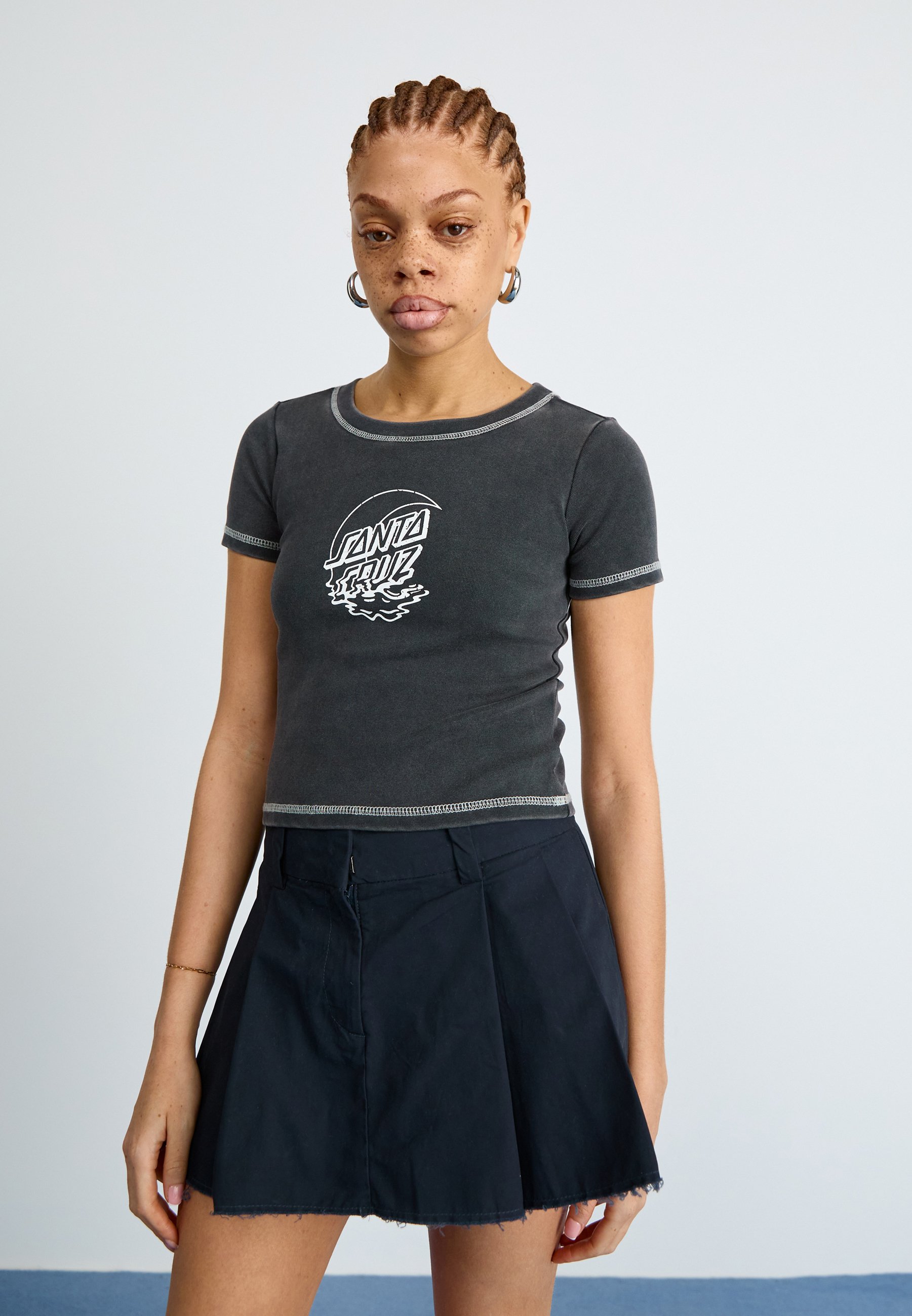 売れ筋商品|||サンタクルーズ Tシャツ レディース トップス MOON DOT REFLECTION FRONT - Print T-shirt - black acid wash サンタクルーズ レディース Tシャツ トップス MOON DOT