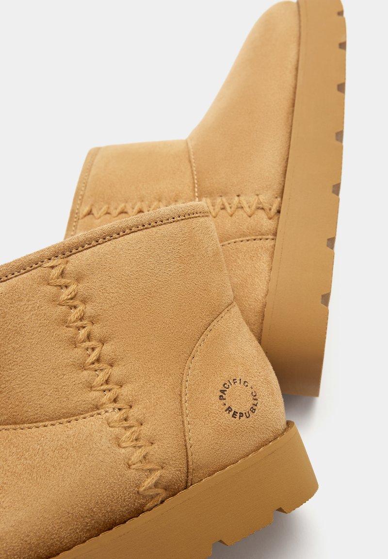 uggs pull and bear