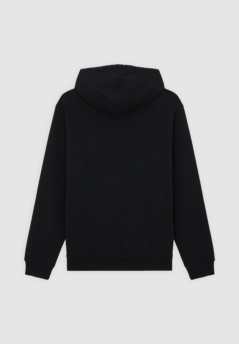 Felpa nera con cappuccio realizzata in tessuto morbido. Presenta maniche lunghe, una tasca frontale a marsupio e polsini e orlo a costine. Design minimalista.