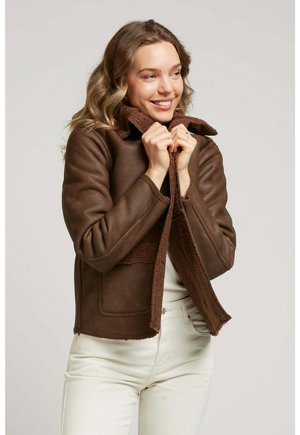 Veste en similicuir - chocolat