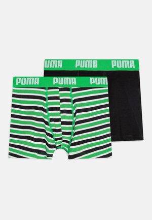 Zwei Paare Boxershorts: eine schwarze und eine mehrfarbige mit horizontalen grünen und schwarzen Streifen, beide mit einem grünen Markenbund.