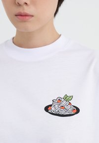 YOURTURN UNISEX - Μπλουζάκι με στάμπα - white