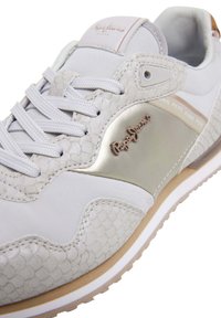 Thumbnail Image 6