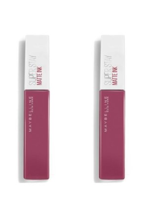Deux tubes de rouge à lèvres liquide mat côte à côte. Chacun a une forme rectangulaire, des capuchons blancs et des corps rose-violet avec du texte noir et rouge.