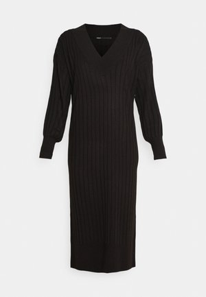 Vestido de punto negro con canalé, escote en V, mangas largas de globo y longitud hasta la mitad de la pantorrilla. Presenta una textura sutil y puños elásticos.