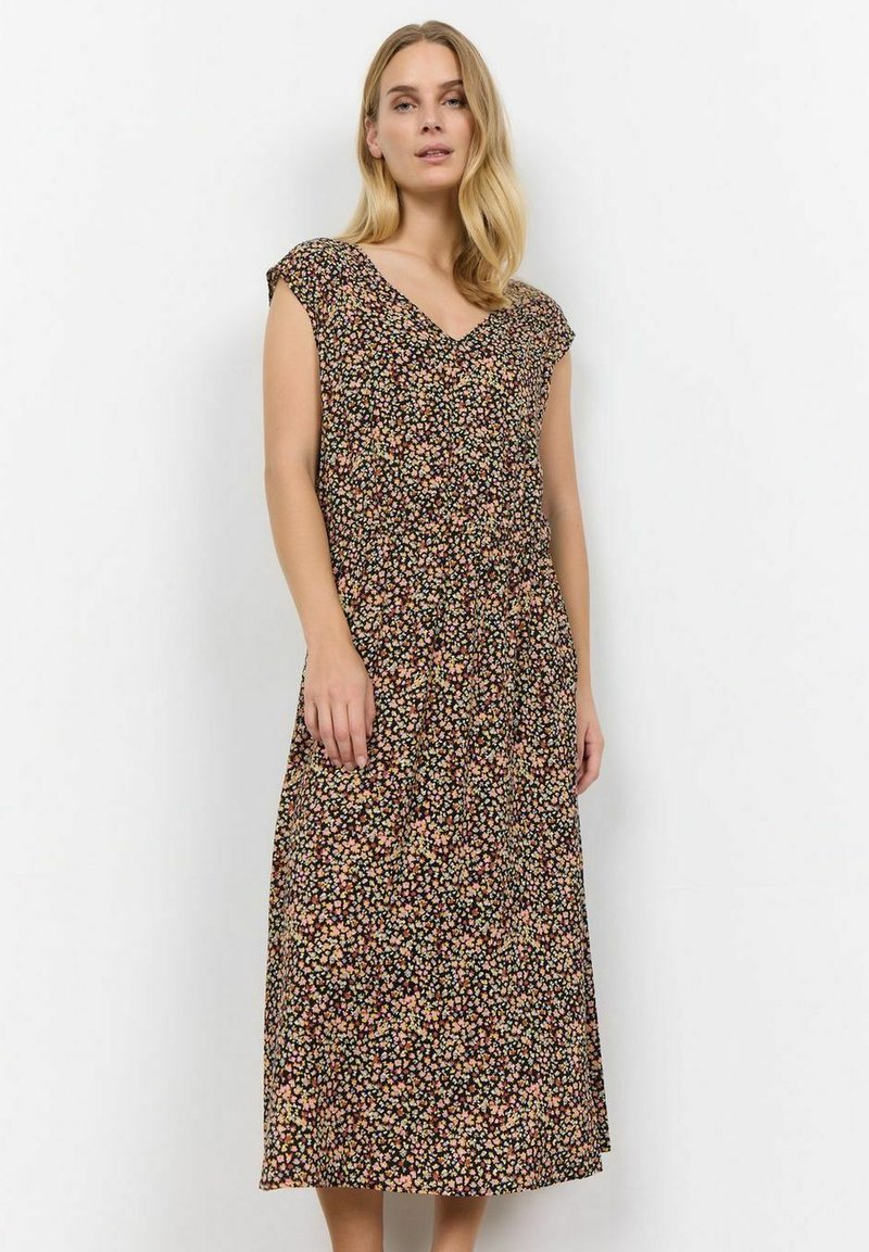 Schwarzes Blumenkleid mit V-Ausschnitt, kurzen Ärmeln und knieumspielender Länge. Es hat ein zartes, mehrfarbiges Blumenmuster und eine weiche Stofftextur.