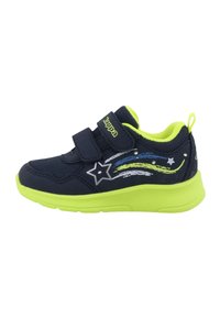 Scarpa sportiva blu navy con suola e accenti verde neon, dotata di due cinturini in Velcro e motivi a stella con strisce colorate sui lati.