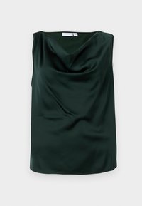 Top de satén verde oscuro con escote drapeado y diseño sin mangas. Textura suave con un ligero detalle de drapeado, terminado con bordes clásicos.
