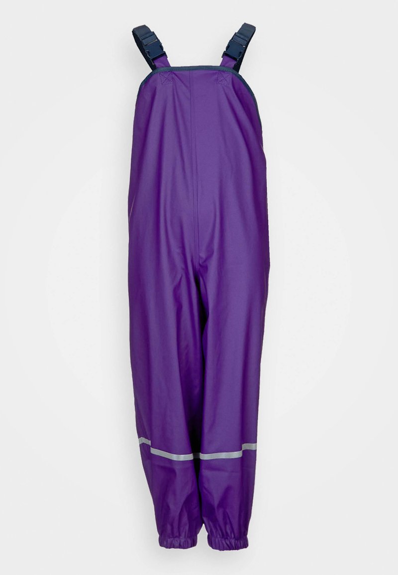 Macacão impermeável roxo com alças ajustáveis, punhos elásticos e uma faixa refletora na cintura para visibilidade. Material sintético suave.