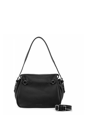 Schwarze Lederhandtasche mit einem einzelnen Schulterriemen und abnehmbarem, verstellbarem Umhängeriemen vor weißem Hintergrund.