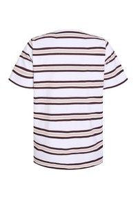 T-shirt blanc avec des rayures horizontales en brun foncé, brun clair et beige. Manches courtes et col ras du cou. Tissu à texture lisse.