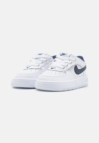 Nike Sportswear FORCE 1 LOW EASYON - Sneakers basse - white/midnight navy/football grey
