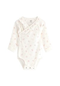 Vitt bomullsbodysuit för baby med ljusrosa blommönster, långa ärmar, rynkad halsringning och tryckknappar i botten.