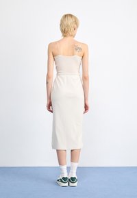 Nike Sportswear SKIRT - Saia lápis - light orewood