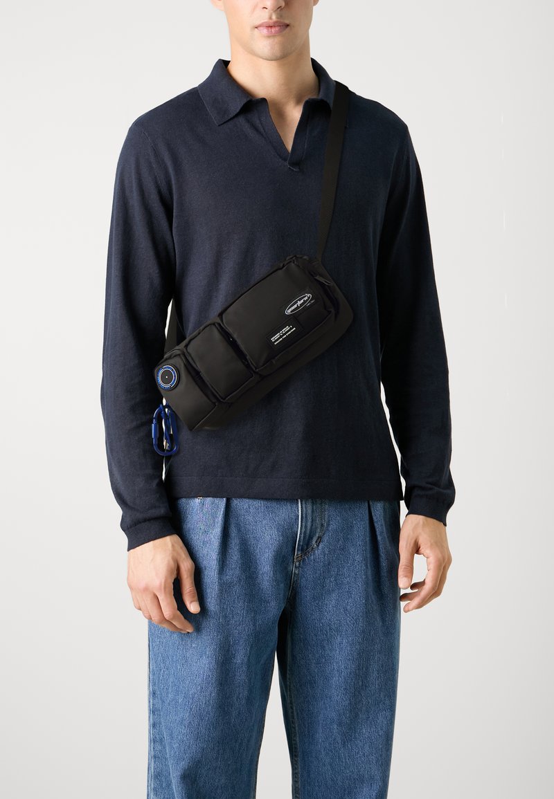 YOURTURN by Zalando - UNISEX - Torba čez telo - black, Povečajte