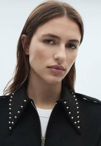 Mango Ljetna jakna - black