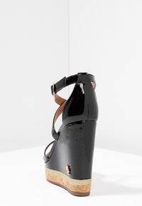 Kurt Geiger London Sandály na vysokém podpatku - black