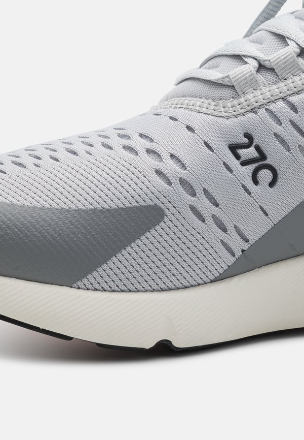 NIKE AIR MAX 270 - Trainers4