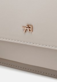 Anna Field Kézitáska - off-white