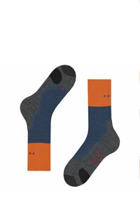 Due paia di calzini: uno con una fascia superiore arancione uniforme e piede grigio; l'altro blu navy con dettagli grigi e rossi sul tallone.