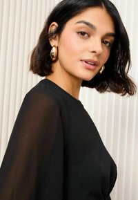 Friends Like These PETITE FIT - LONG SLEEVE - Rochie de zi - black