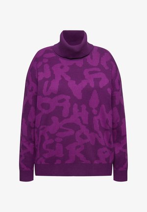 Lilla strikket sweater med høj hals, prydet med et tekstureret mønster og abstrakte former i varierede nuancer af lilla.