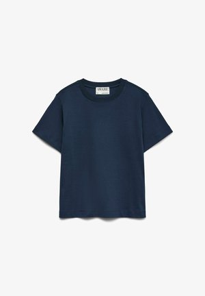 Granatowa koszulka z krótkim rękawem wykonana z bawełny, z okrągłym dekoltem i luźnym krojem, z delikatnymi detalami na ramionach.