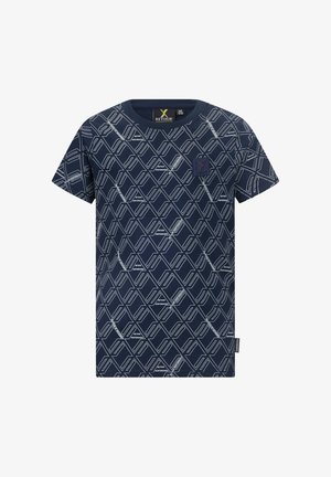 Marineblaues T-Shirt mit kurzen Ärmeln, durchgehend weißem, geometrischem Muster und dem Schriftzug "Retour Performance", Rundhalsausschnitt und kleinem Logo-Patch auf der Brust.