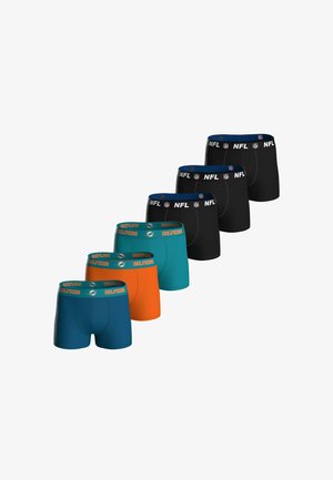 Sechs Paar Boxershorts in Schwarz mit NFL-Logo-Bund und in Türkis, Orange und Blau mit Miami Dolphins-Logo-Bund, in zwei Reihen angeordnet.
