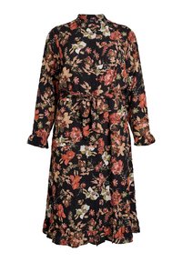 Bloemrijke jurk van knielengte met een zwarte achtergrond, versierd met helderrode, roze en groene bloemen, een hoge halslijn en een taille met riem.