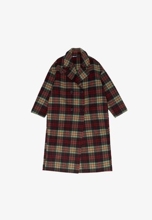 Abrigo largo cruzado con doble fila de botones y cuello ancho, con patrón de cuadros en rojo, verde y negro.