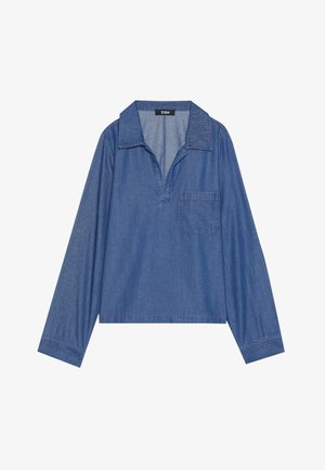 Chemise en jean bleu clair avec un col, des manches longues, une poche avant et une coupe décontractée. Présente un design à enfiler.