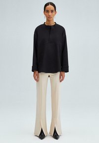 Touché Privé CREPE - Mikina - black