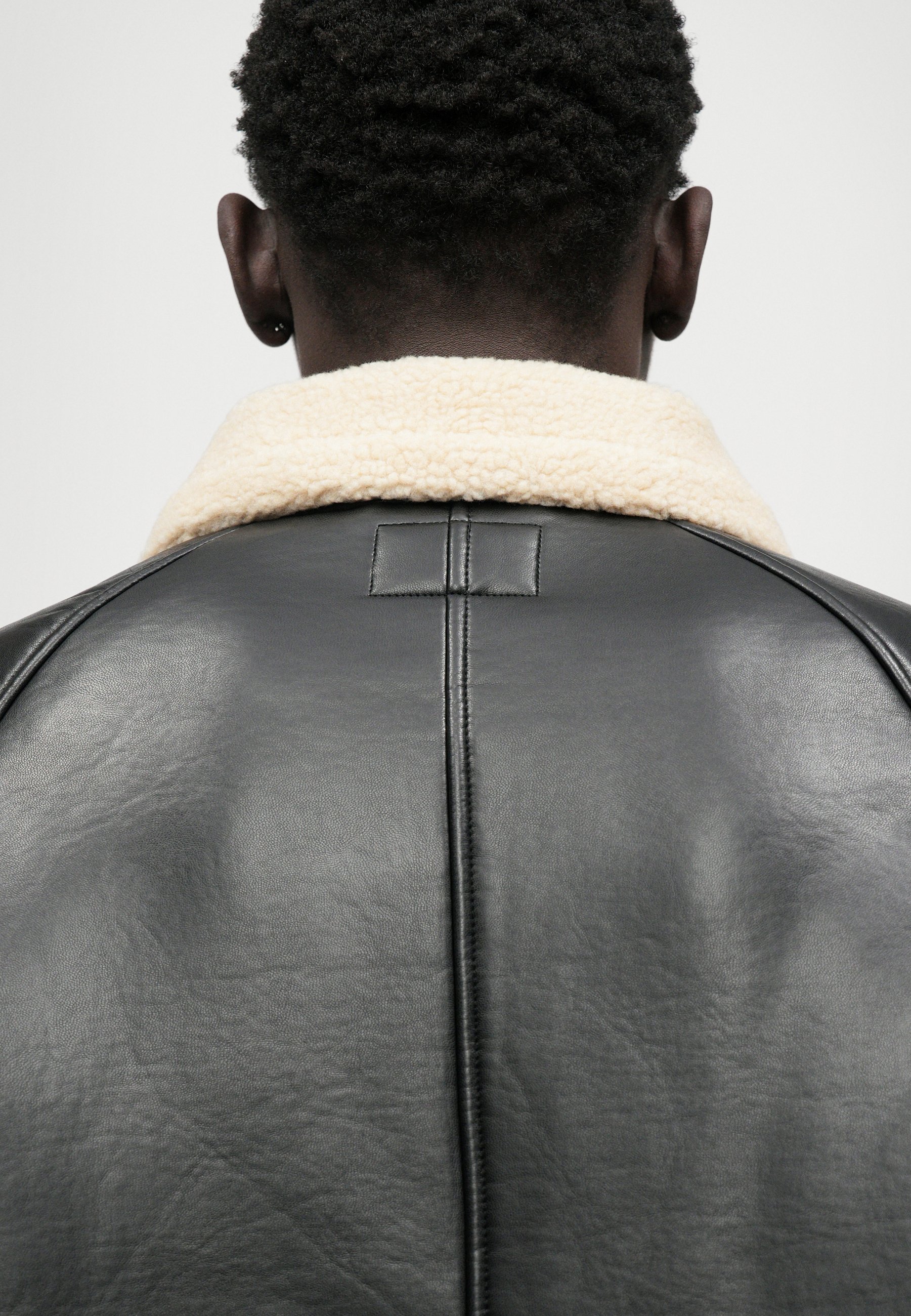 Carhartt WIP SHEPTON JACKET - Faux leather jacket - black/natural