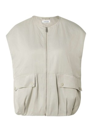 Mouwloos lichtbeige vest met rits, ronde hals, twee voorzakken met kleppen en drukknopen, en een geplooemde zoom.
