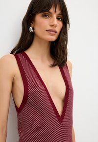 adL V-NECK - Pouzdrové šaty - striped burgundy