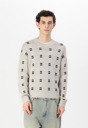 Boxy Windowpane Stitch Crew Sweater - Strikkegenser - silver