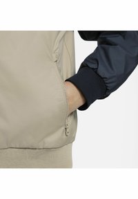 Nike Sportswear UNISEX - Allvädersjacka - khaki rough green black khaki