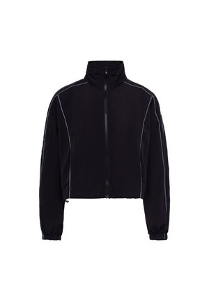 Giacca corta nera con zip, collo alto, maniche lunghe, polsini elastici e piping riflettente sulle spalle e sulle braccia.