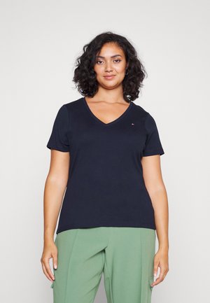 SLIM SOLID PLUS SIZE - Jednoduché triko - desert sky