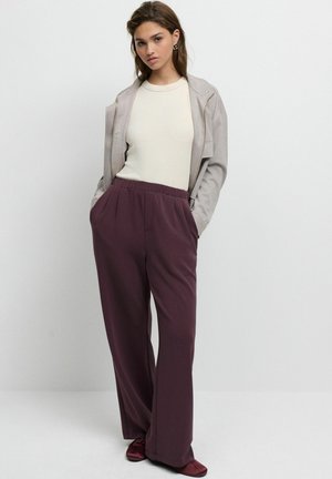 SLINKY SUPERSOFT BLEND WIDE LEG PULL ON - Pantalon de survêtement - plum purple