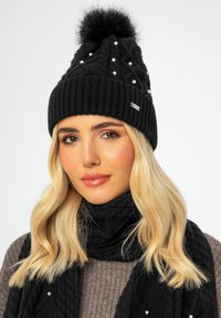 WITTCHEN Čepice - black